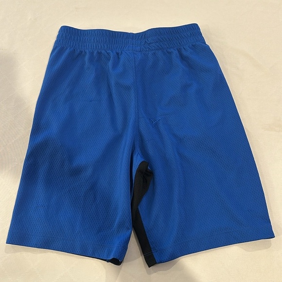 Nike boys blue soccer basketball Athletic Shorts large‎ - Picture 4 of 4